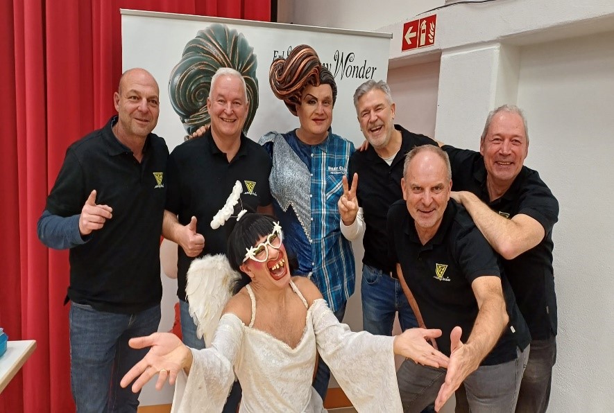 Wommy Wonder, Schwester Bärbel & das Orga-Team